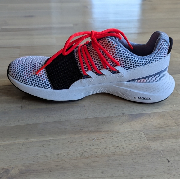 Under Armour Charged Breathe Sneakers (Women's 6.5) - Picture 6 of 9